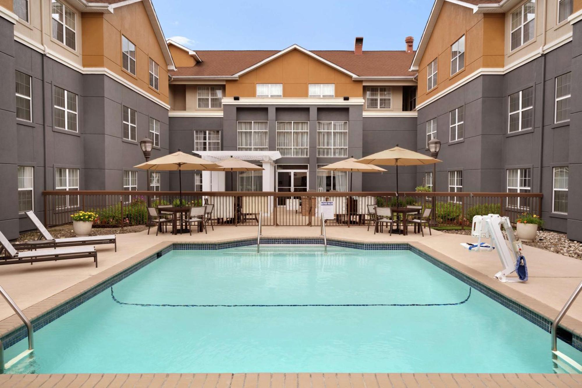 Homewood Suites By Hilton Mahwah Esterno foto